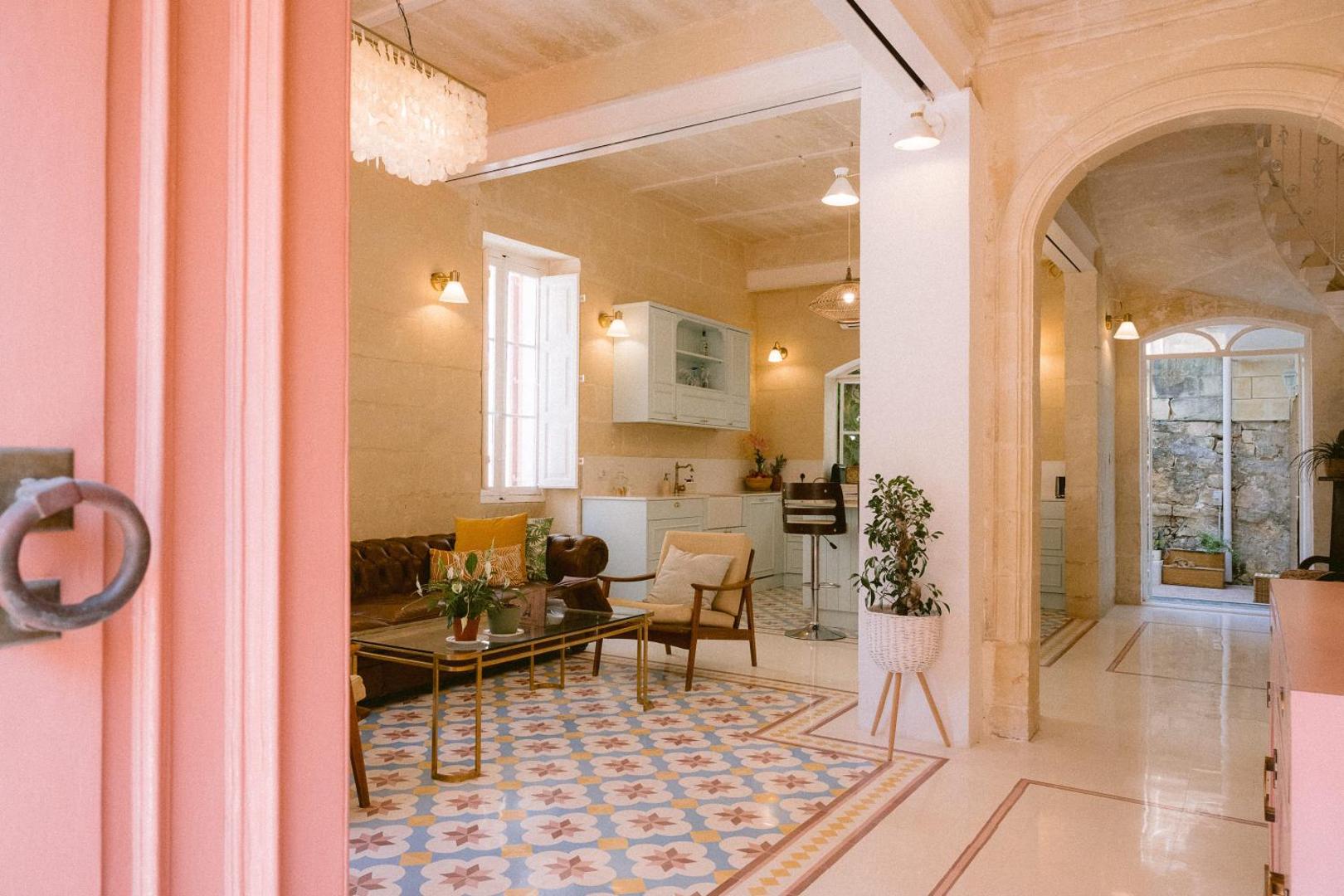Tinja Bnb, Sliema, Malta